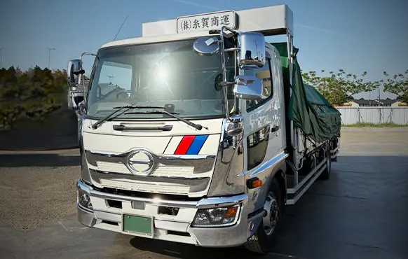 糸賀商運所有 中型車